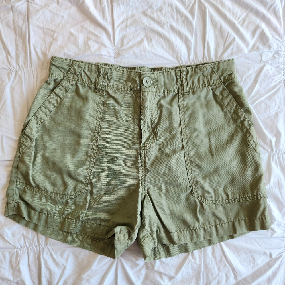 Social Standard By Sanctuary XS High-Rise Olive Green Shorts 4" Inseam Elastic